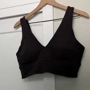 Lululemon align v neck Sports Bra C/D
